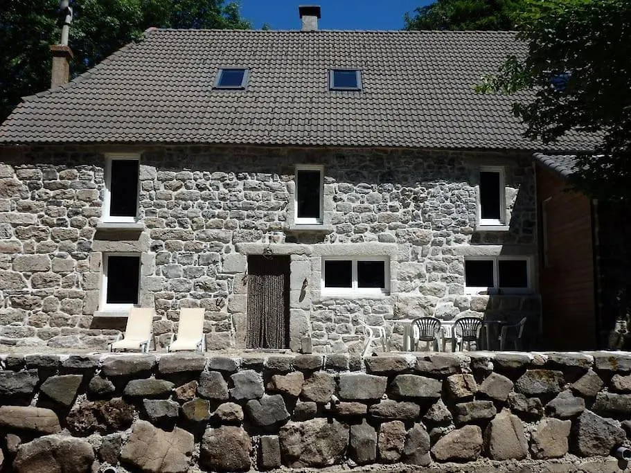 Joli Gite Entre Le Lac D'Issarles Et Le Mt Gerbier Cros-de-Georand 0*,  France